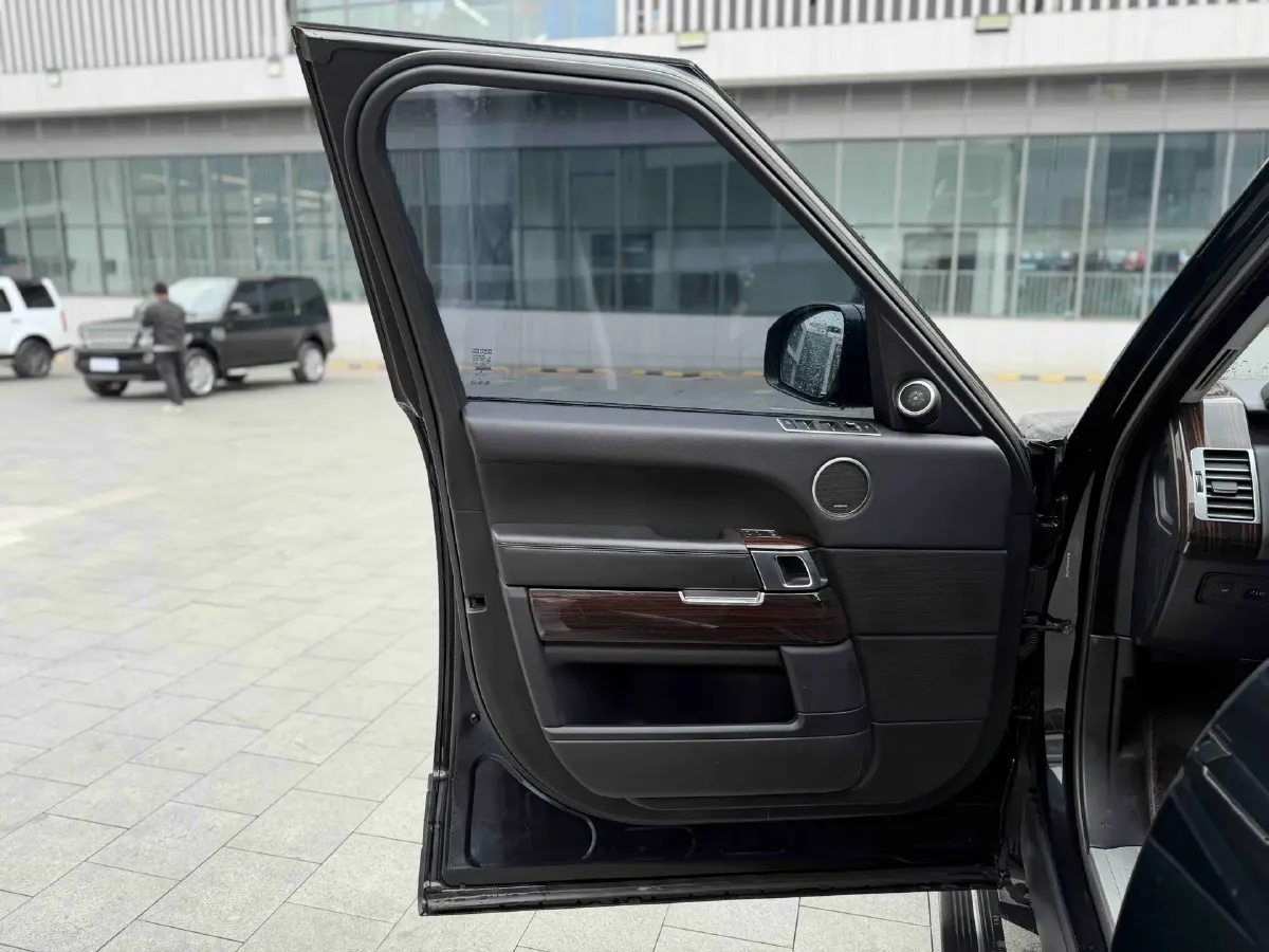 2017 Land Rover Range Rover 3.0T 340HP V6 8AT,autocango,china used car exporter,china ev exporter,chinese used car exporter,chinese used ev exporter