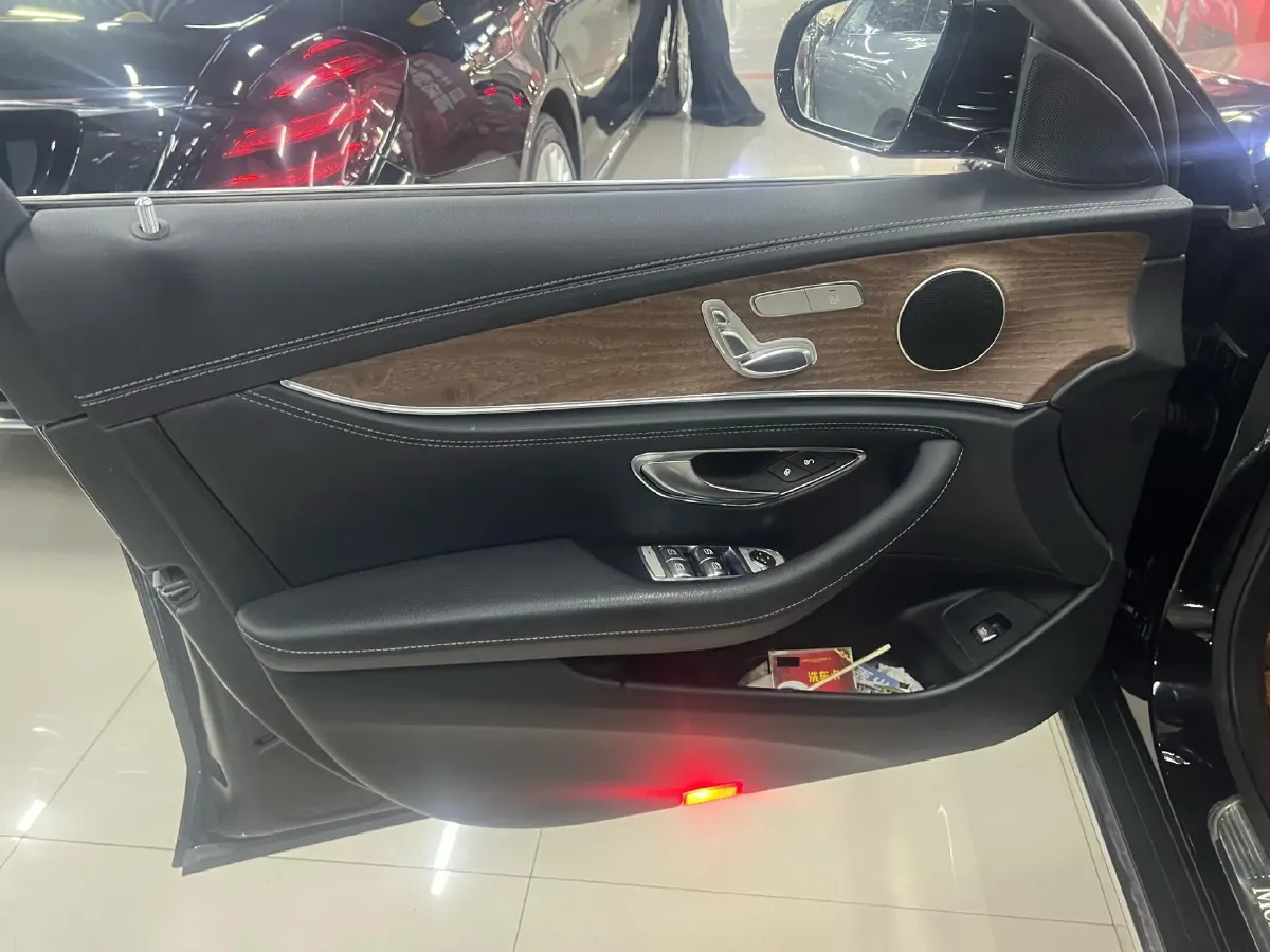 2022 Mercedes-Benz E Class 2.0T 197HP L4 9AT,autocango,china used car exporter,china ev exporter,chinese used car exporter,chinese used ev exporter