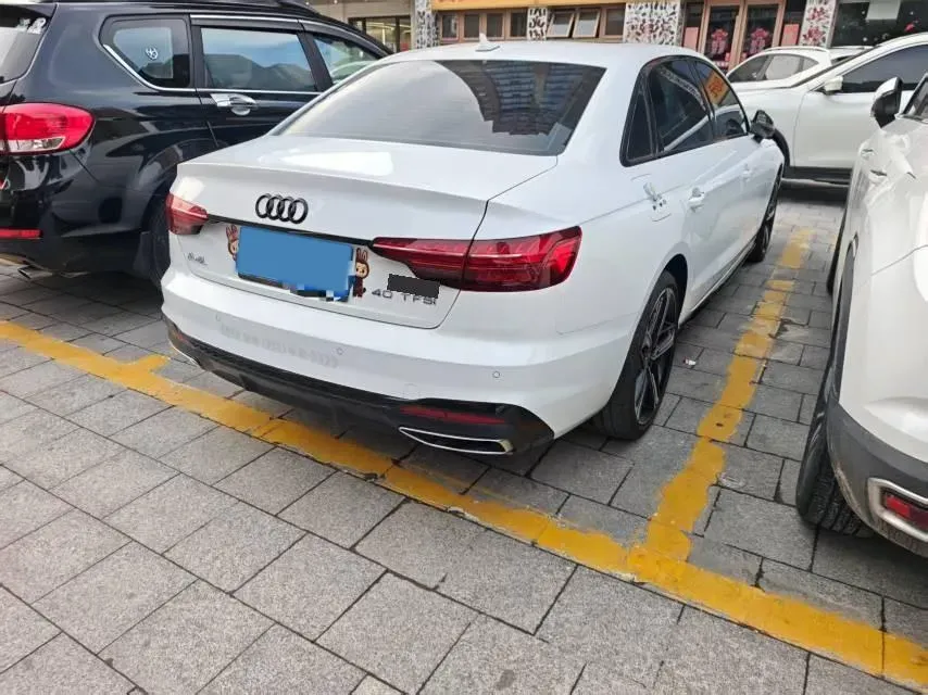 2024 Audi A4L 2.0T 190HP L4 7DCT,autocango,china used car exporter,china ev exporter,chinese used car exporter,chinese used ev exporter