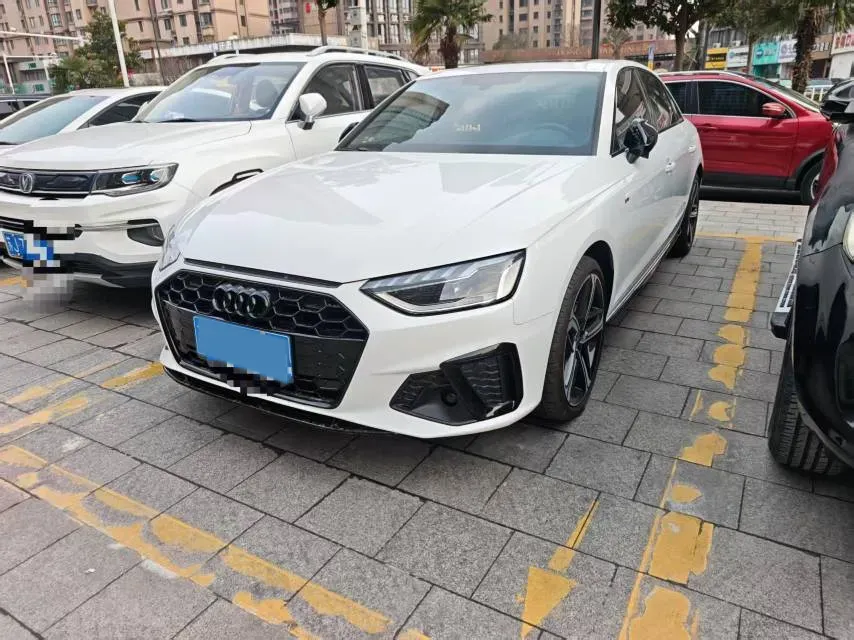 2024 Audi A4L 2.0T 190HP L4 7DCT,autocango,china used car exporter,china ev exporter,chinese used car exporter,chinese used ev exporter