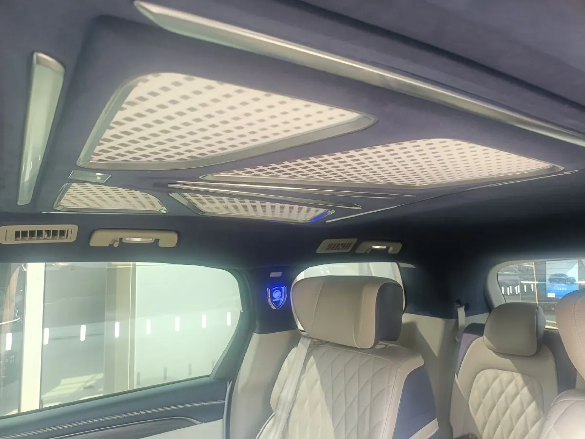 2022 Buick GL8 2.0T 237HP L4 9AT,autocango,china used car exporter,china ev exporter,chinese used car exporter,chinese used ev exporter