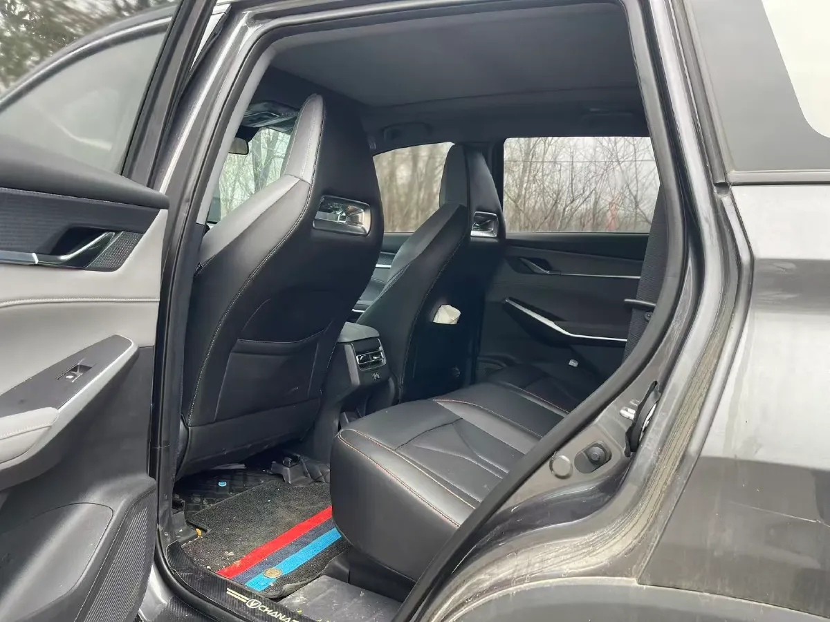 2022 ChangAn CS75 Plus 1.5T 188HP L4 8AT,autocango,china used car exporter,china ev exporter,chinese used car exporter,chinese used ev exporter