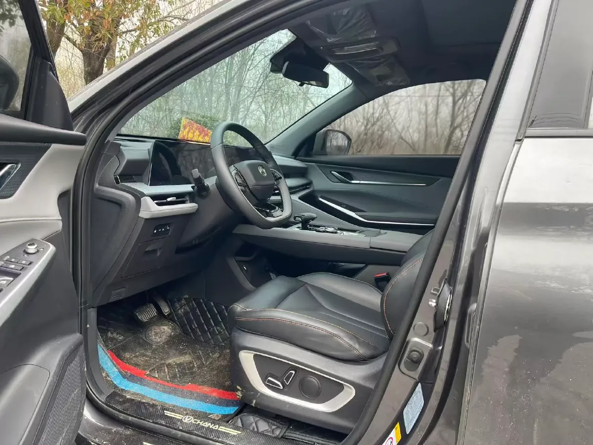 2022 ChangAn CS75 Plus 1.5T 188HP L4 8AT,autocango,china used car exporter,china ev exporter,chinese used car exporter,chinese used ev exporter