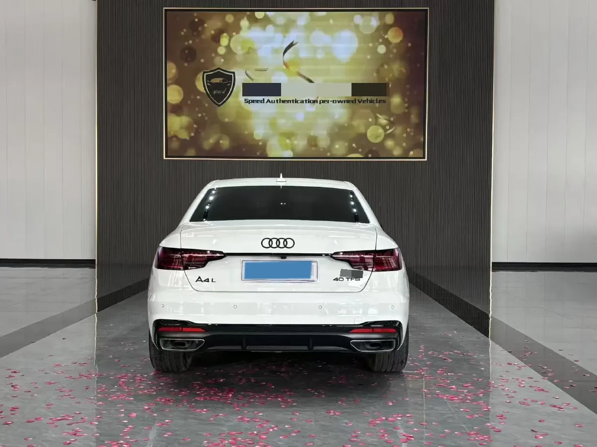 2023 Audi A4L 2.0T 190HP L4 7DCT,autocango,china used car exporter,china ev exporter,chinese used car exporter,chinese used ev exporter