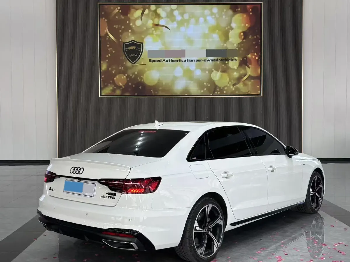 2023 Audi A4L 2.0T 190HP L4 7DCT,autocango,china used car exporter,china ev exporter,chinese used car exporter,chinese used ev exporter