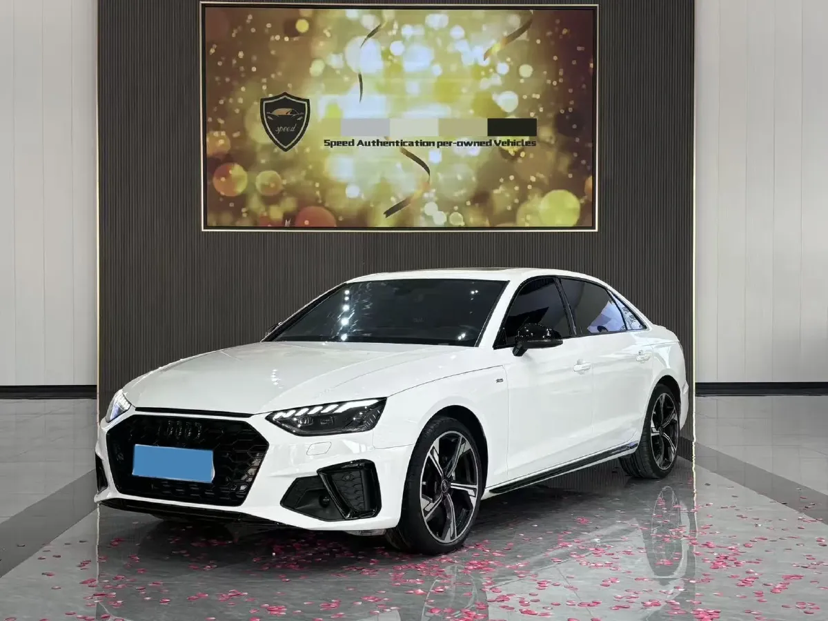 2023 Audi A4L 2.0T 190HP L4 7DCT,autocango,china used car exporter,china ev exporter,chinese used car exporter,chinese used ev exporter
