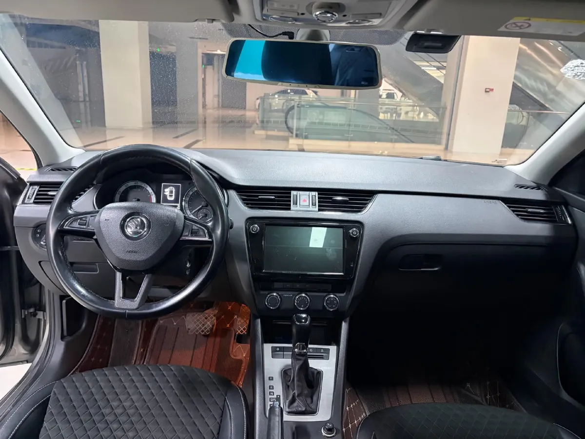 2018 Skoda Octavia 1.6L 110HP L4 6AT,autocango,china used car exporter,china ev exporter,chinese used car exporter,chinese used ev exporter