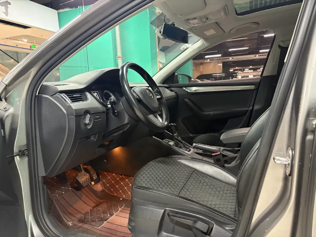 2018 Skoda Octavia 1.6L 110HP L4 6AT,autocango,china used car exporter,china ev exporter,chinese used car exporter,chinese used ev exporter