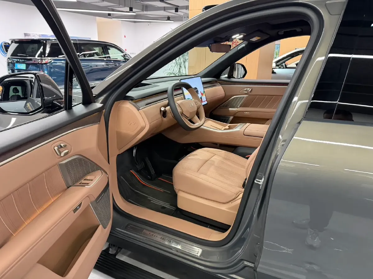 2025 ONVO L90 BEV,autocango,china used car exporter,china ev exporter,chinese used car exporter,chinese used ev exporter