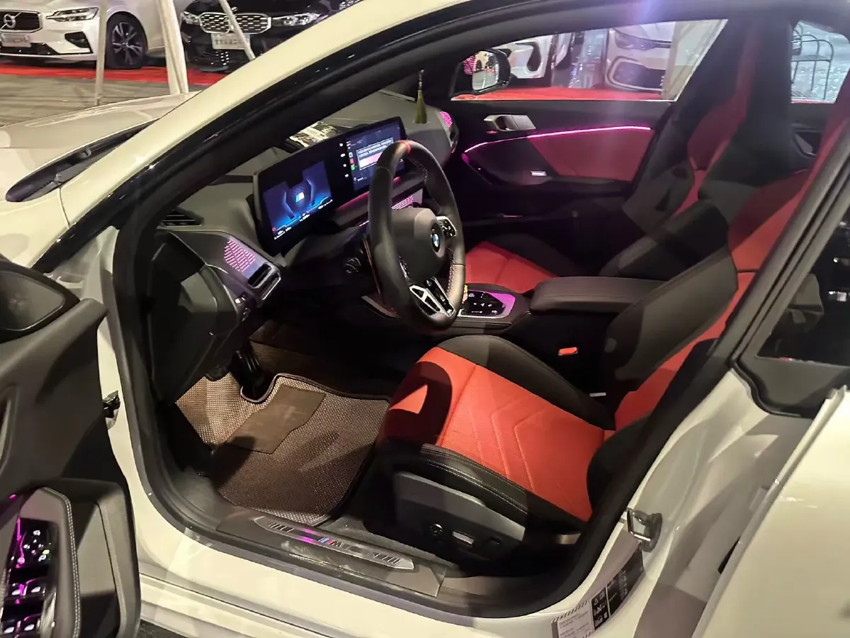 2025 BMW 2.0T 300HP L4 7DCT,autocango,china used car exporter,china ev exporter,chinese used car exporter,chinese used ev exporter