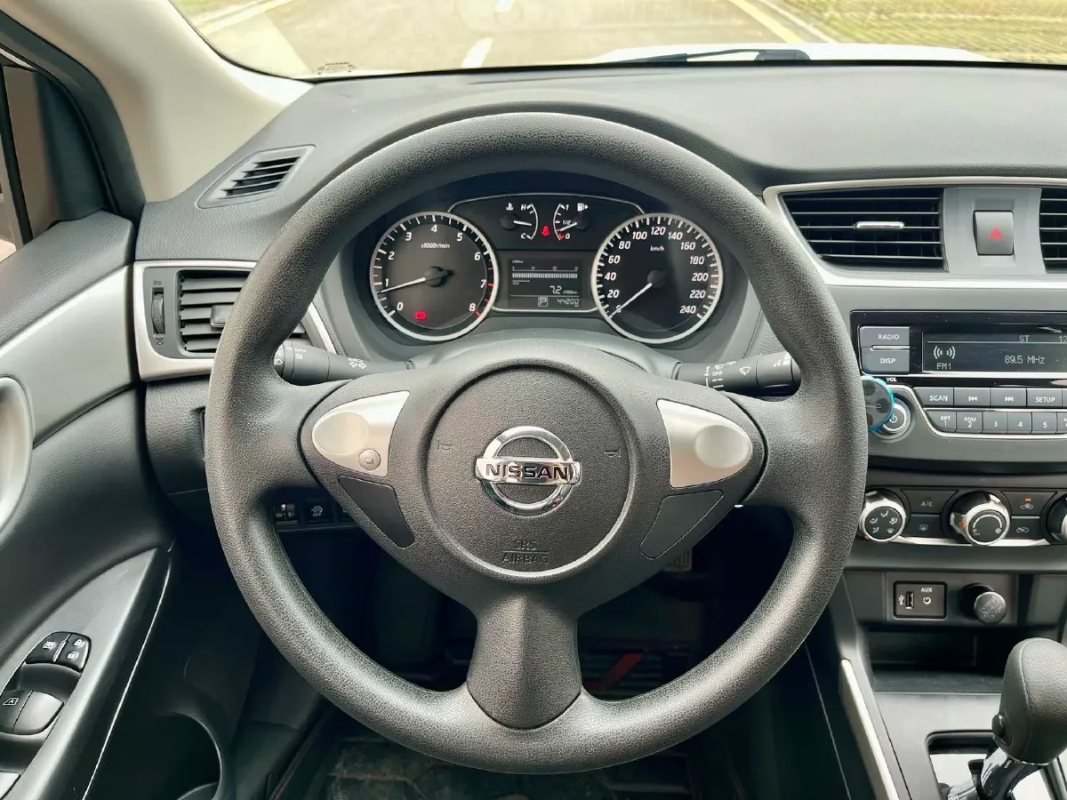 2022 Nissan Sylphy 1.6L 122HP L4 CVT,autocango,china used car exporter,china ev exporter,chinese used car exporter,chinese used ev exporter