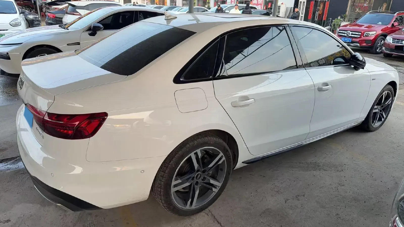 2022 Audi A4L 2.0T 190HP L4 7DCT,autocango,china used car exporter,china ev exporter,chinese used car exporter,chinese used ev exporter