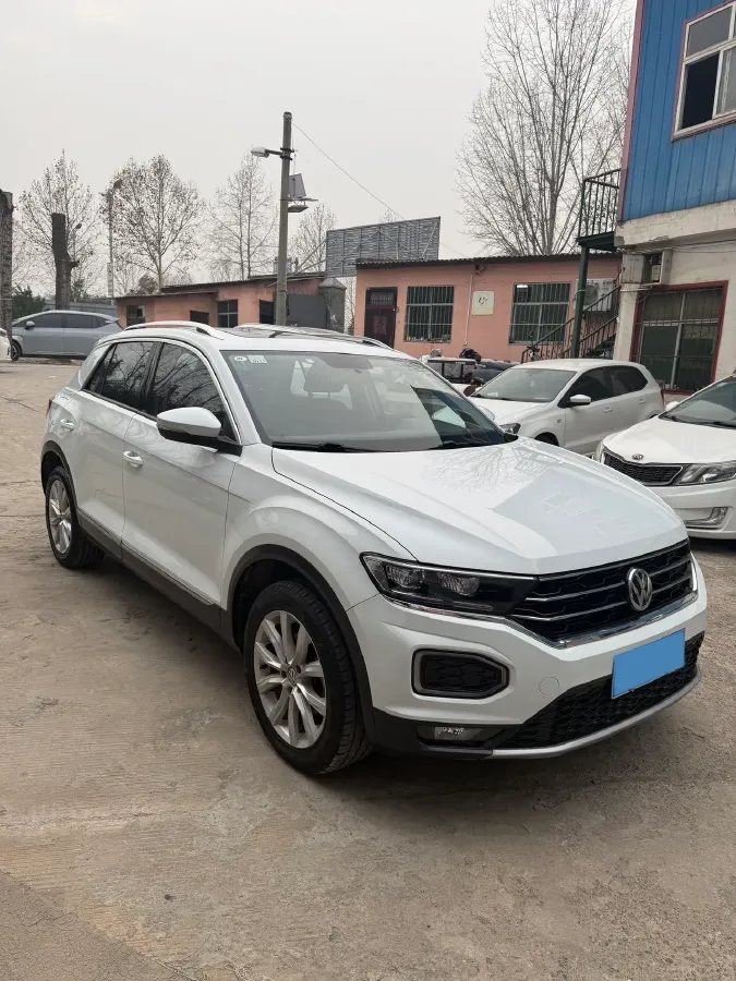 2021 Volkswagen T-Roc 1.4T 150HP L4 7DCT,autocango,china used car exporter,china ev exporter,chinese used car exporter,chinese used ev exporter