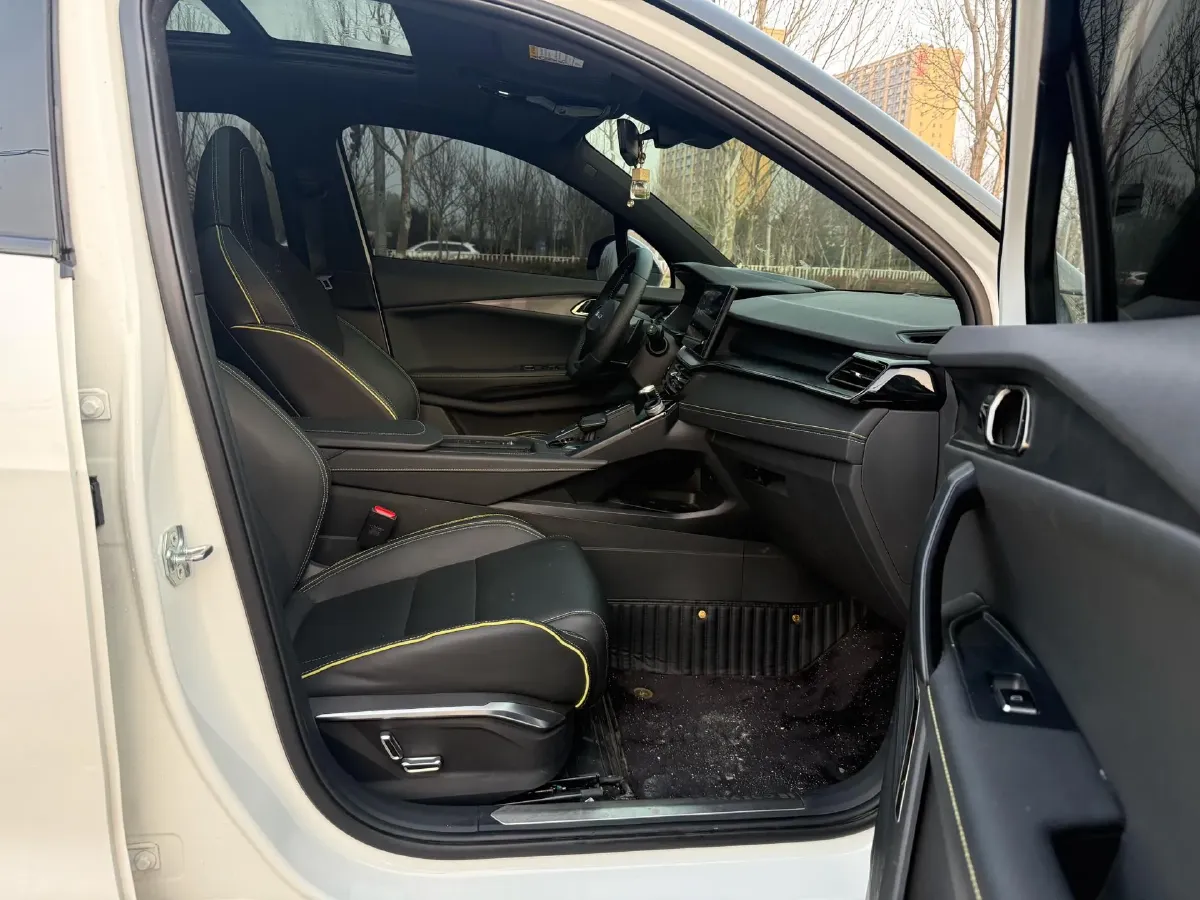 2023 LYNK&CO 06 1.5T 181HP L4 7DCT,autocango,china used car exporter,china ev exporter,chinese used car exporter,chinese used ev exporter