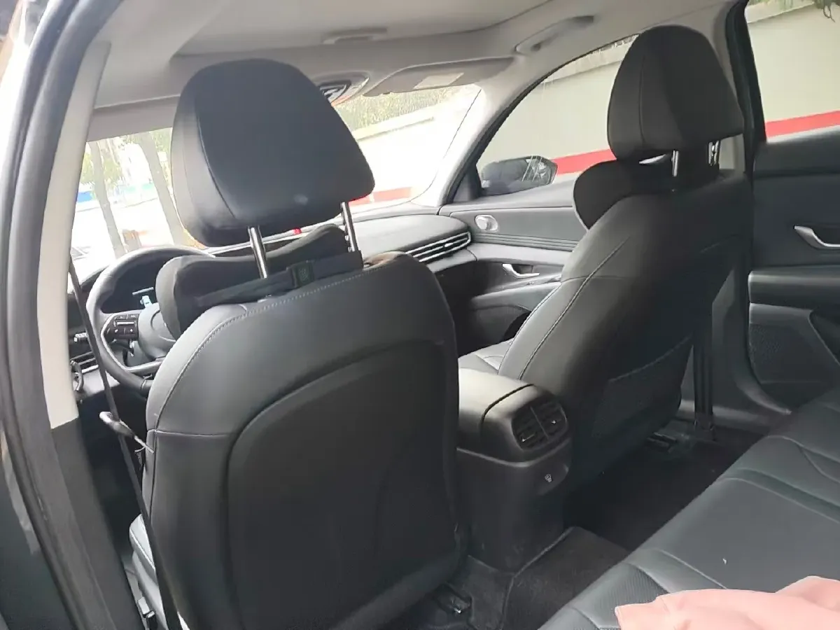 2023 Hyundai Elantra 1.5L 115HP L4 CVT,autocango,china used car exporter,china ev exporter,chinese used car exporter,chinese used ev exporter