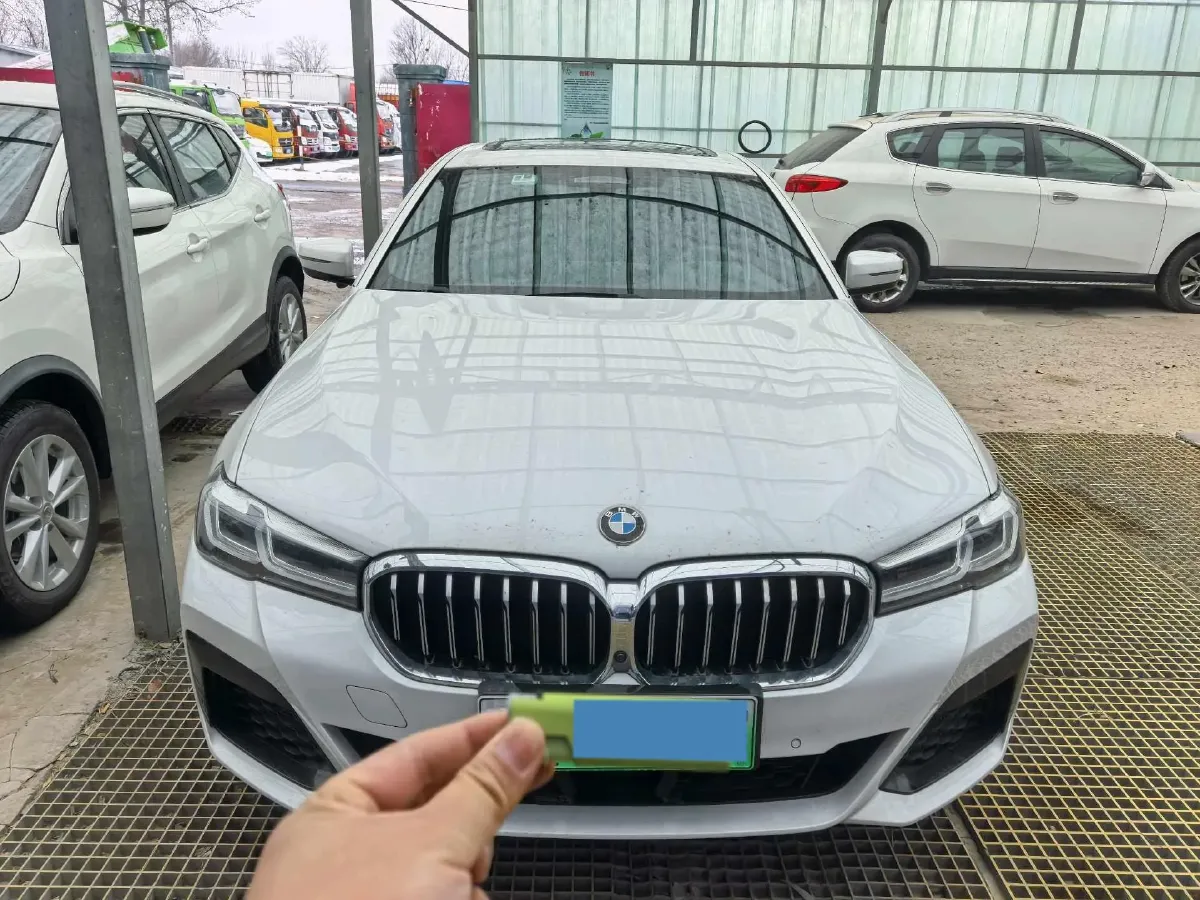 2021 BMW 5 Series 2.0T 184HP L4 8AT PHEV 17.7KWH,autocango,china used car exporter,china ev exporter,chinese used car exporter,chinese used ev exporter