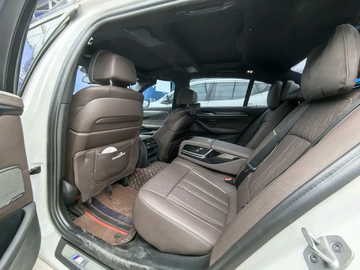 2021 BMW 5 Series 2.0T 184HP L4 8AT PHEV 17.7KWH,autocango,china used car exporter,china ev exporter,chinese used car exporter,chinese used ev exporter