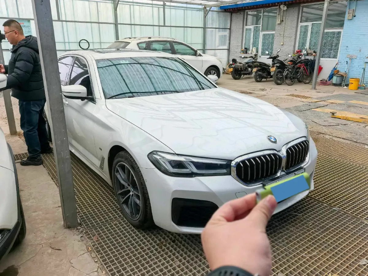 2021 BMW 5 Series 2.0T 184HP L4 8AT PHEV 17.7KWH,autocango,china used car exporter,china ev exporter,chinese used car exporter,chinese used ev exporter