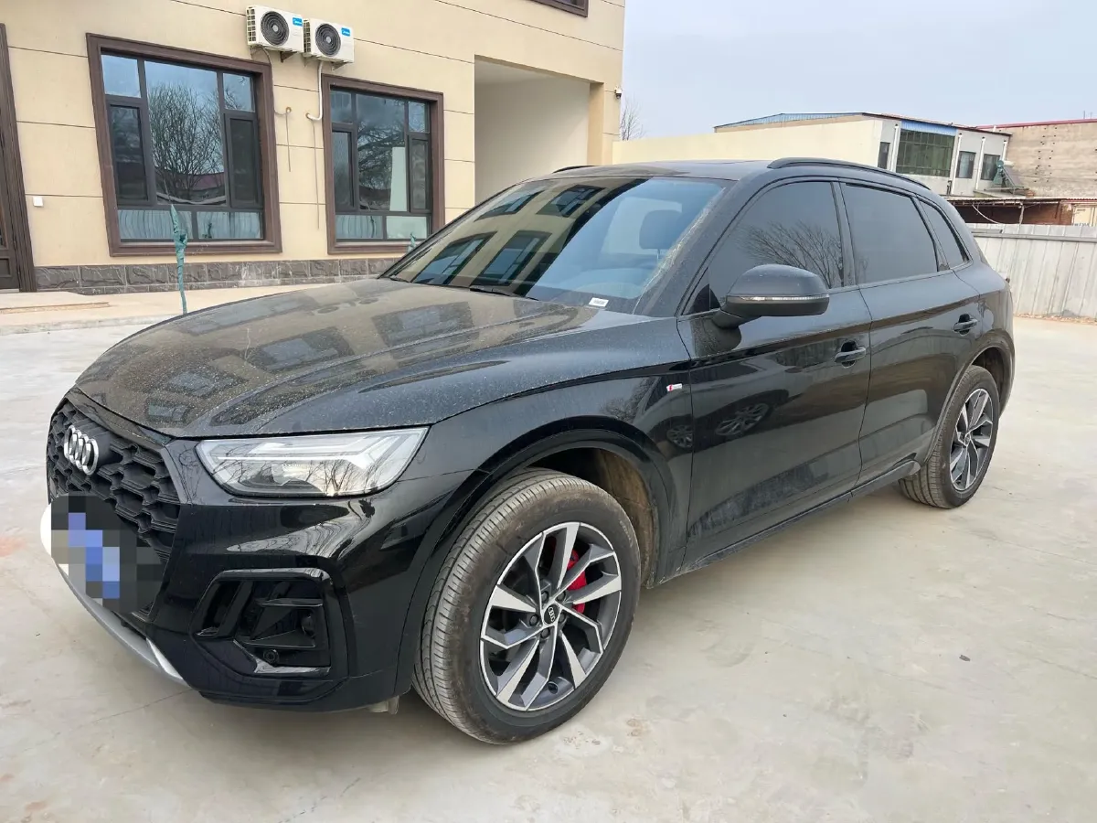 2025 Audi Q5L 2.0T 190HP L4 7DCT,autocango,china used car exporter,china ev exporter,chinese used car exporter,chinese used ev exporter
