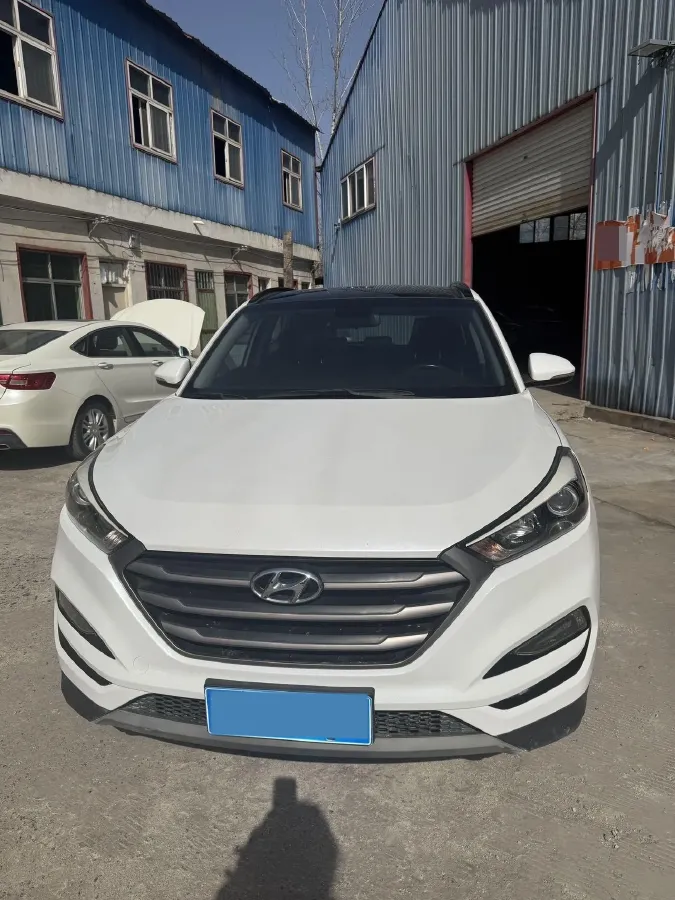 2015 Hyundai Tucson 1.6T 177HP L4 7DCT,autocango,china used car exporter,china ev exporter,chinese used car exporter,chinese used ev exporter