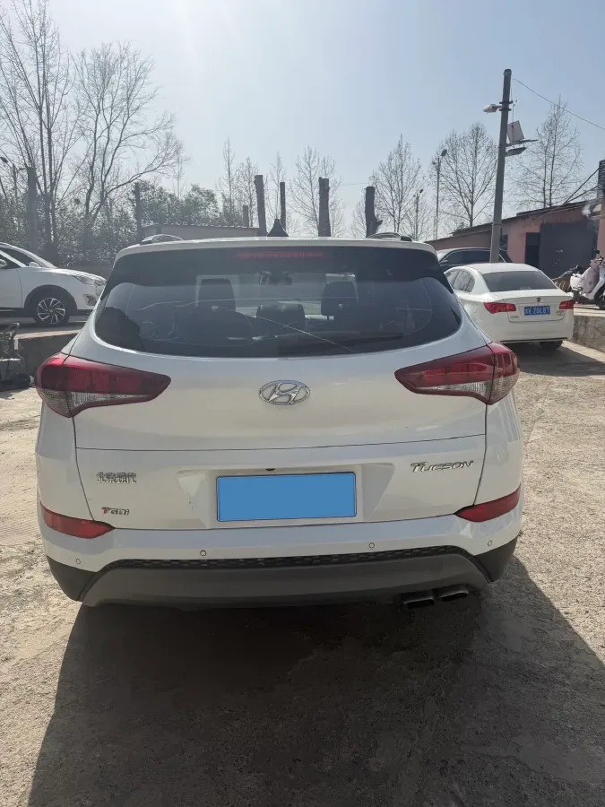 2015 Hyundai Tucson 1.6T 177HP L4 7DCT,autocango,china used car exporter,china ev exporter,chinese used car exporter,chinese used ev exporter