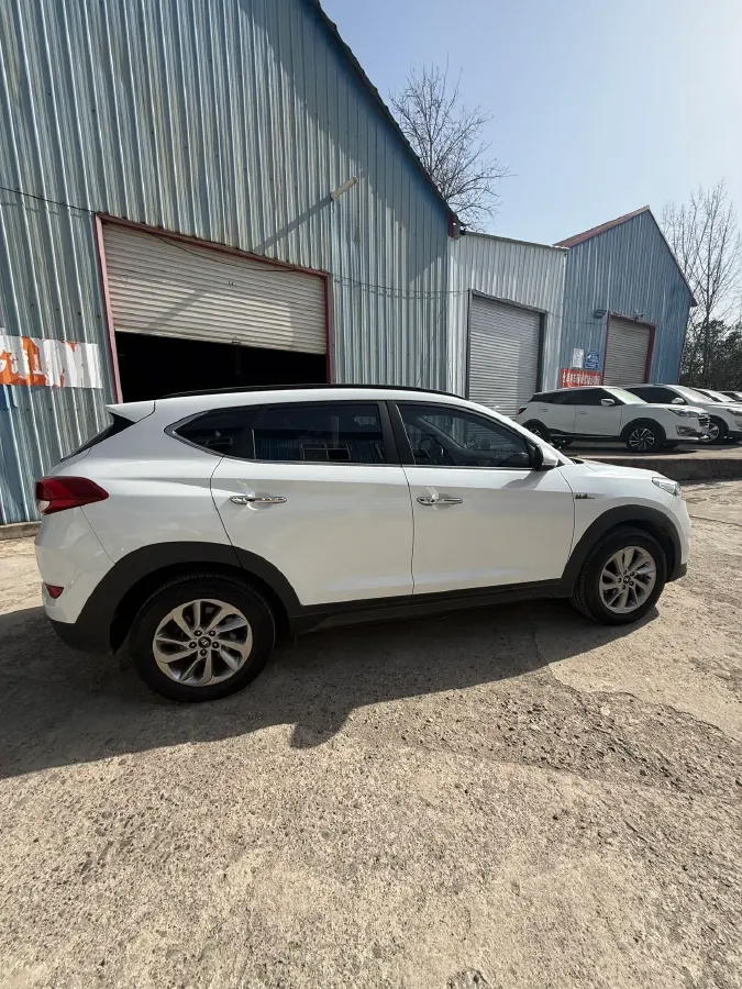2015 Hyundai Tucson 1.6T 177HP L4 7DCT,autocango,china used car exporter,china ev exporter,chinese used car exporter,chinese used ev exporter