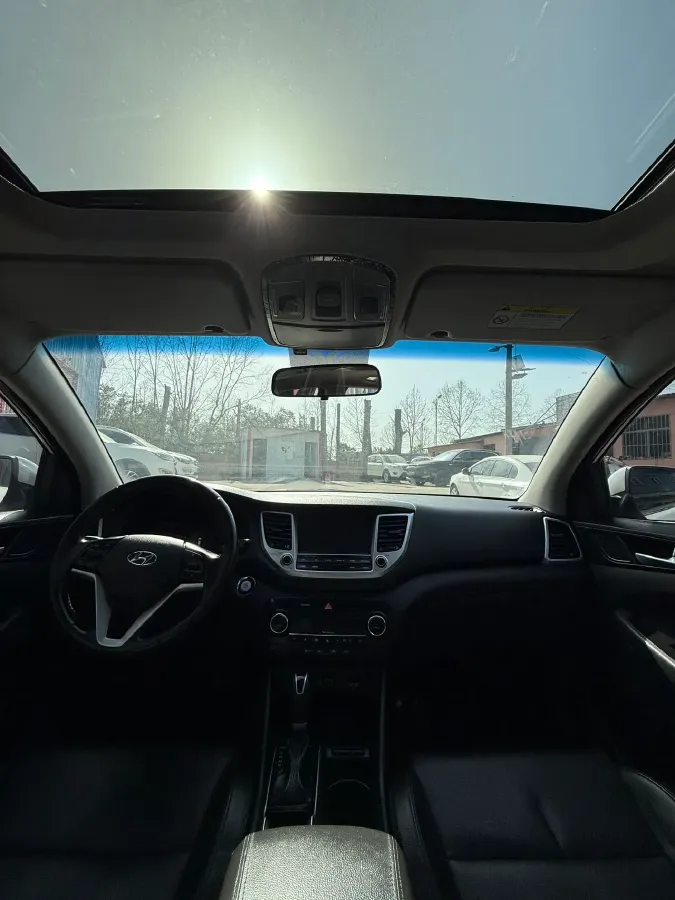 2015 Hyundai Tucson 1.6T 177HP L4 7DCT,autocango,china used car exporter,china ev exporter,chinese used car exporter,chinese used ev exporter