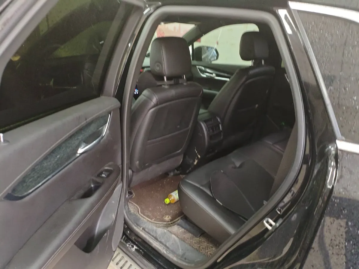 2021 Cadillac XT5 2.0T 237HP L4 9AT,autocango,china used car exporter,china ev exporter,chinese used car exporter,chinese used ev exporter