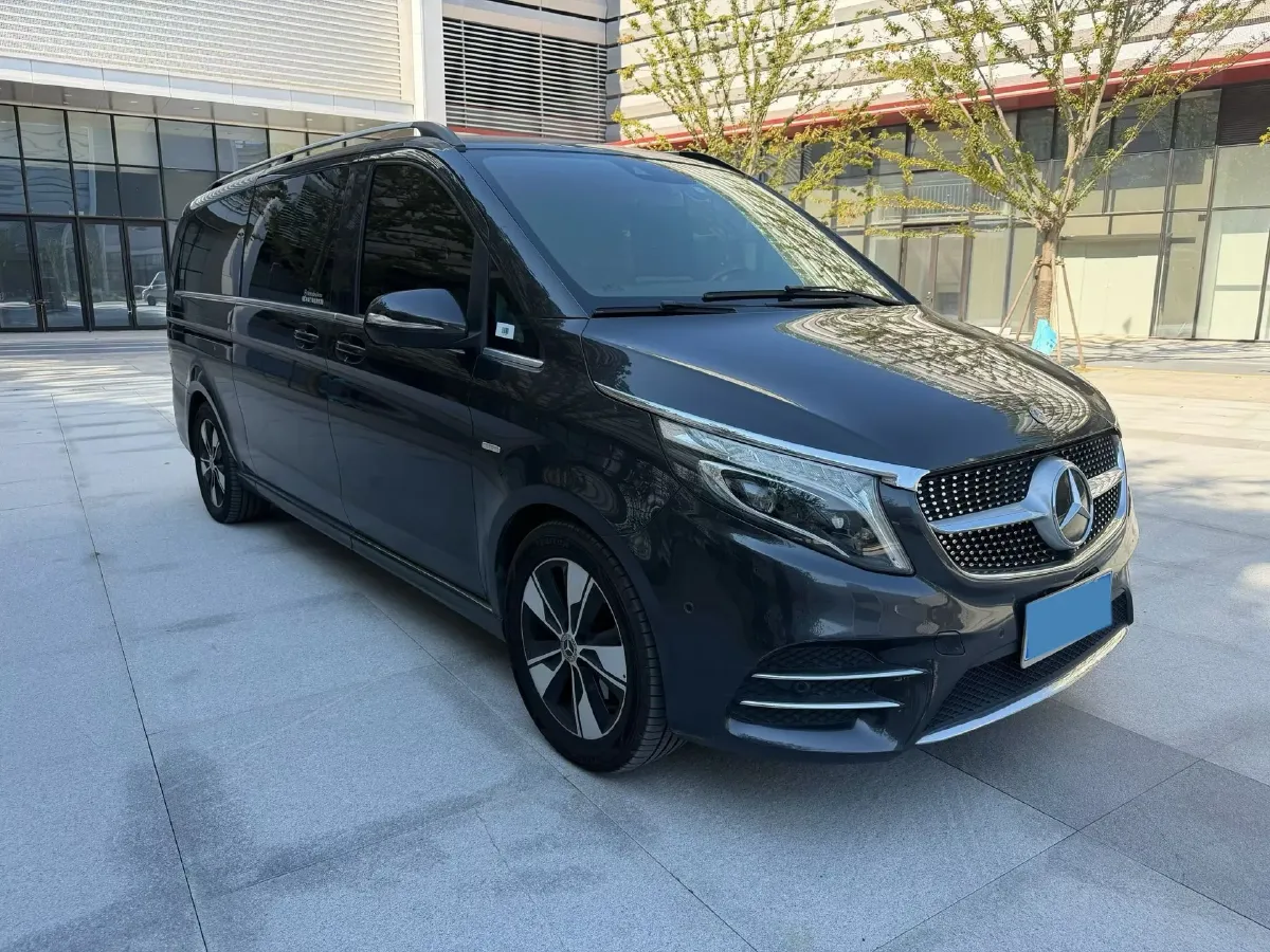 2020 Mercedes-Benz V Class 2.0T 211HP L4 9AT,autocango,china used car exporter,china ev exporter,chinese used car exporter,chinese used ev exporter