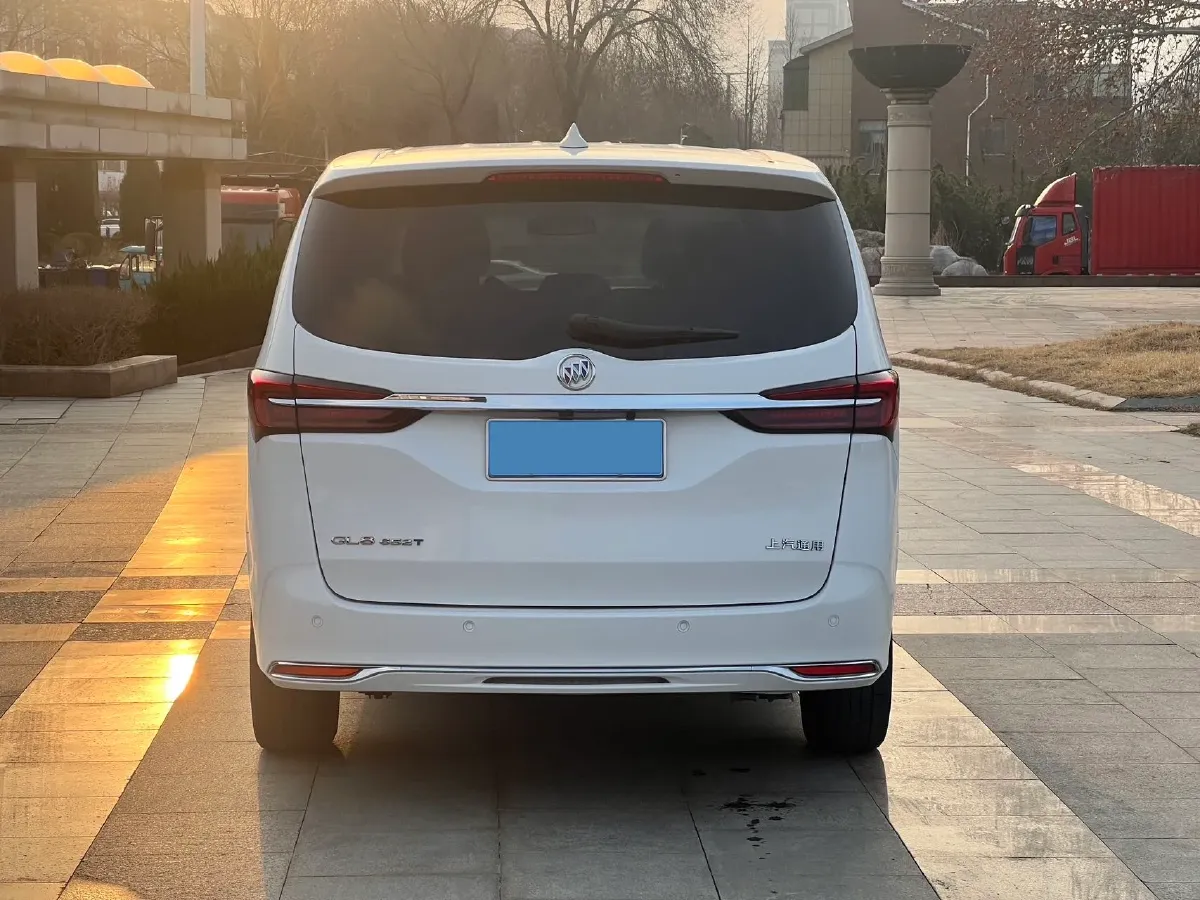 2022 Buick GL8 2.0T 237HP L4 9AT,autocango,china used car exporter,china ev exporter,chinese used car exporter,chinese used ev exporter