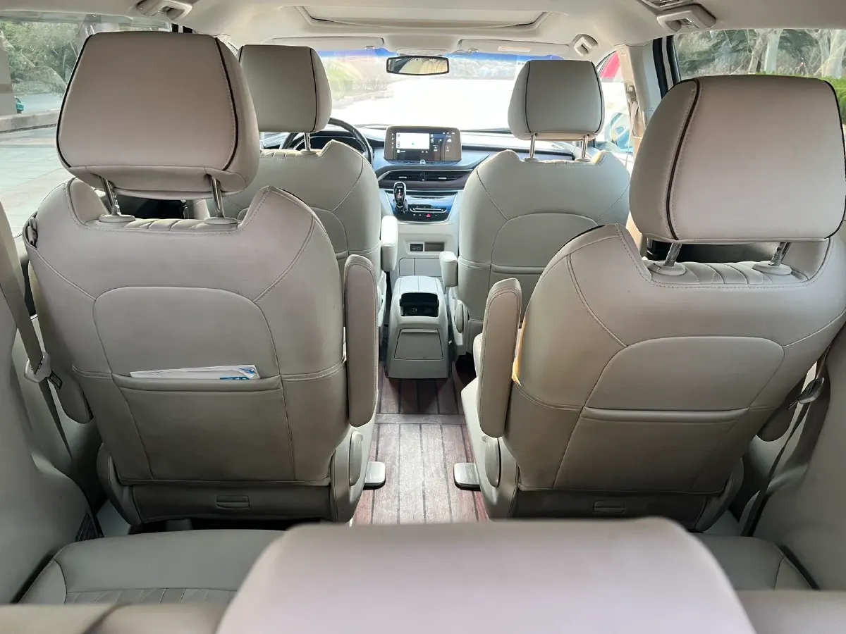 2022 Buick GL8 2.0T 237HP L4 9AT,autocango,china used car exporter,china ev exporter,chinese used car exporter,chinese used ev exporter