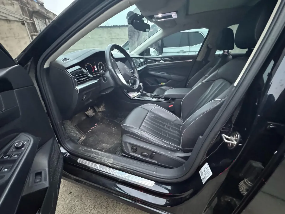 2023 Volkswagen Passat 2.0T 186HP L4 7DCT,autocango,china used car exporter,china ev exporter,chinese used car exporter,chinese used ev exporter