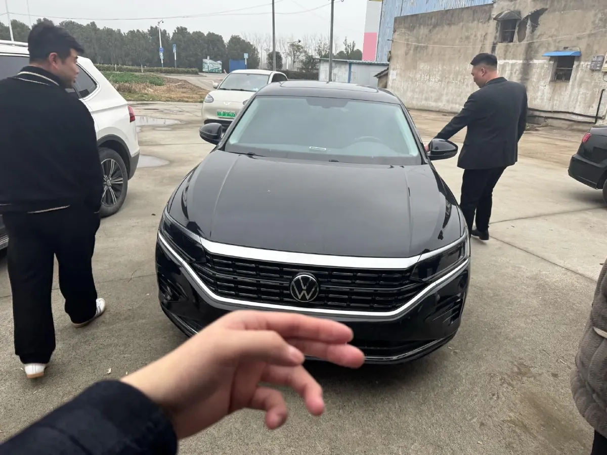 2023 Volkswagen Passat 2.0T 186HP L4 7DCT,autocango,china used car exporter,china ev exporter,chinese used car exporter,chinese used ev exporter