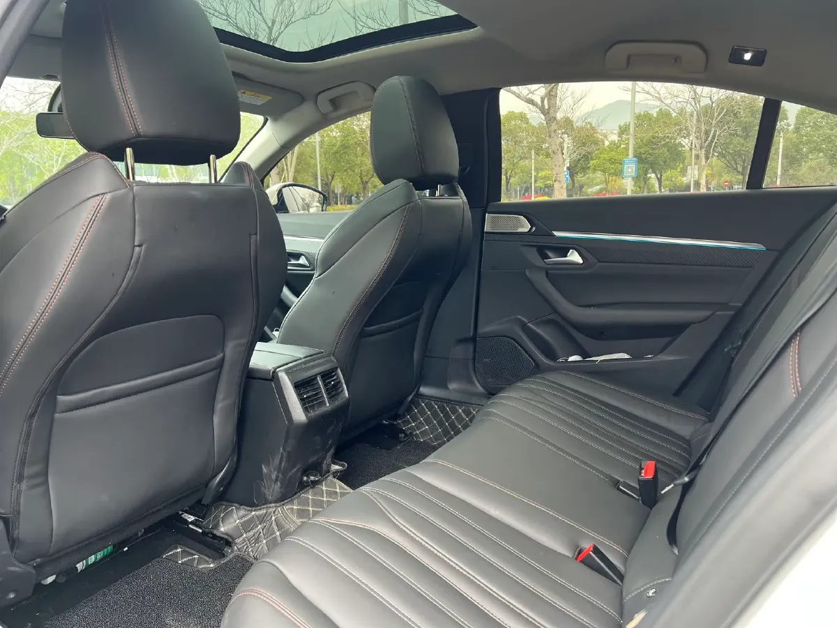 2022 Peugeot 508 1.6T 170HP L4 6AT,autocango,china used car exporter,china ev exporter,chinese used car exporter,chinese used ev exporter