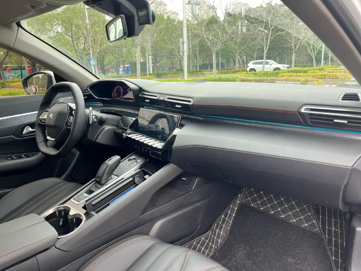 2022 Peugeot 508 1.6T 170HP L4 6AT,autocango,china used car exporter,china ev exporter,chinese used car exporter,chinese used ev exporter