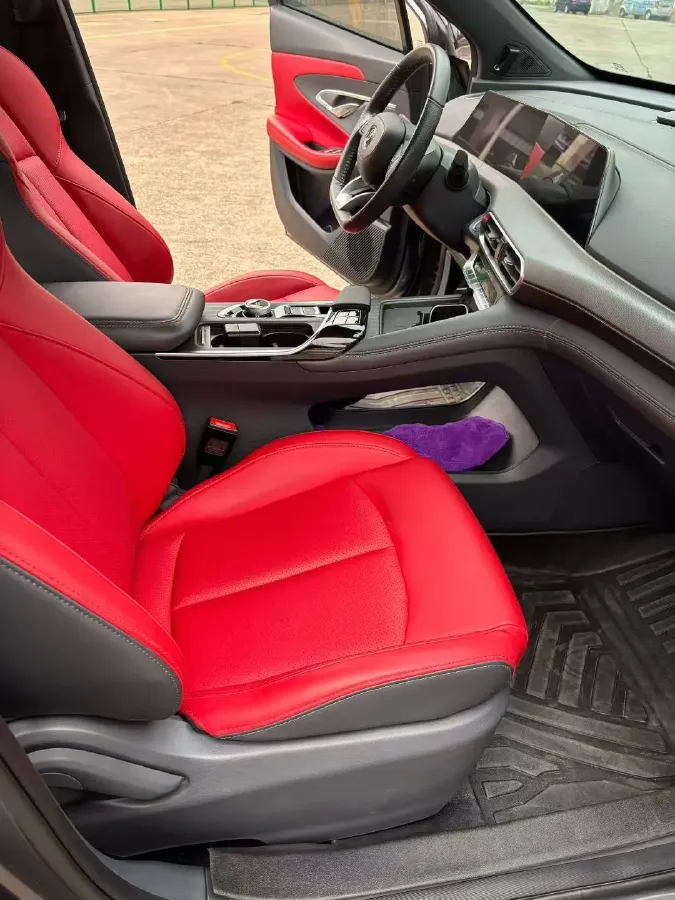 2021 ChangAn UNI-T 1.5T 180HP L4 7DCT,autocango,china used car exporter,china ev exporter,chinese used car exporter,chinese used ev exporter