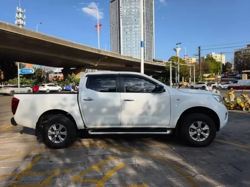 2021 Nissan Navara 2.5L 190HP L4 6MT,autocango,china used car exporter,china ev exporter,chinese used car exporter,chinese used ev exporter