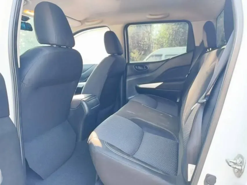 2021 Nissan Navara 2.5L 190HP L4 6MT,autocango,china used car exporter,china ev exporter,chinese used car exporter,chinese used ev exporter