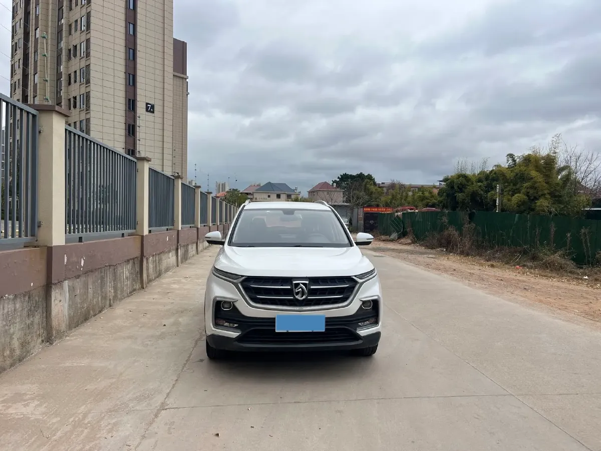 2019 BaoJun 530 1.5T 151HP L4 CVT,autocango,china used car exporter,china ev exporter,chinese used car exporter,chinese used ev exporter