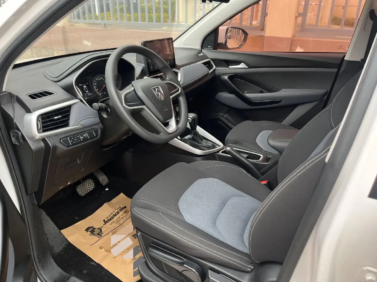 2019 BaoJun 530 1.5T 151HP L4 CVT,autocango,china used car exporter,china ev exporter,chinese used car exporter,chinese used ev exporter