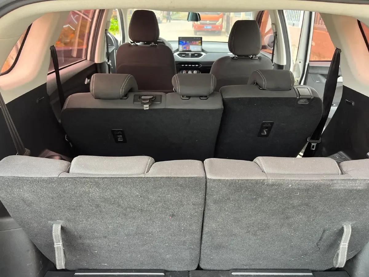 2019 BaoJun 530 1.5T 151HP L4 CVT,autocango,china used car exporter,china ev exporter,chinese used car exporter,chinese used ev exporter