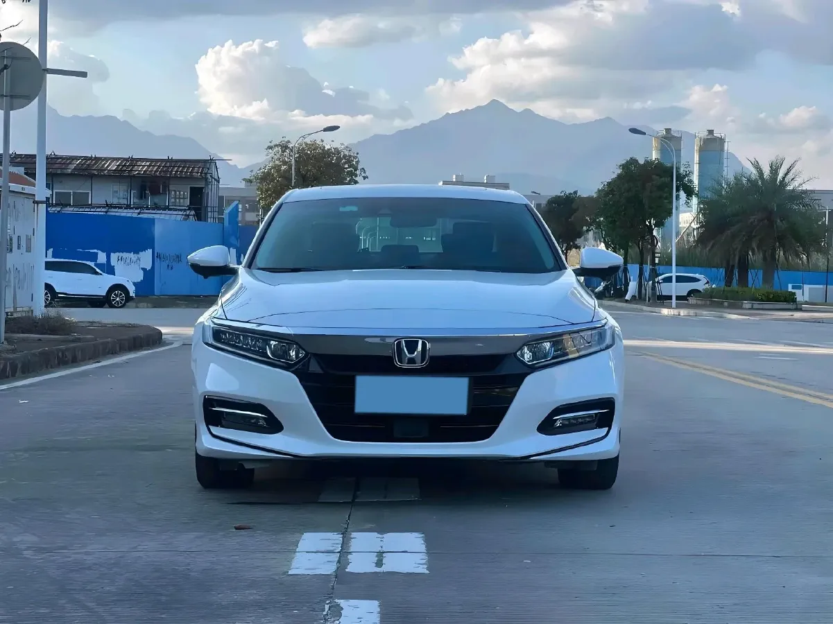 2018 Honda Accord 2.0L 146HP L4 E-CVT Hybrid,autocango,china used car exporter,china ev exporter,chinese used car exporter,chinese used ev exporter
