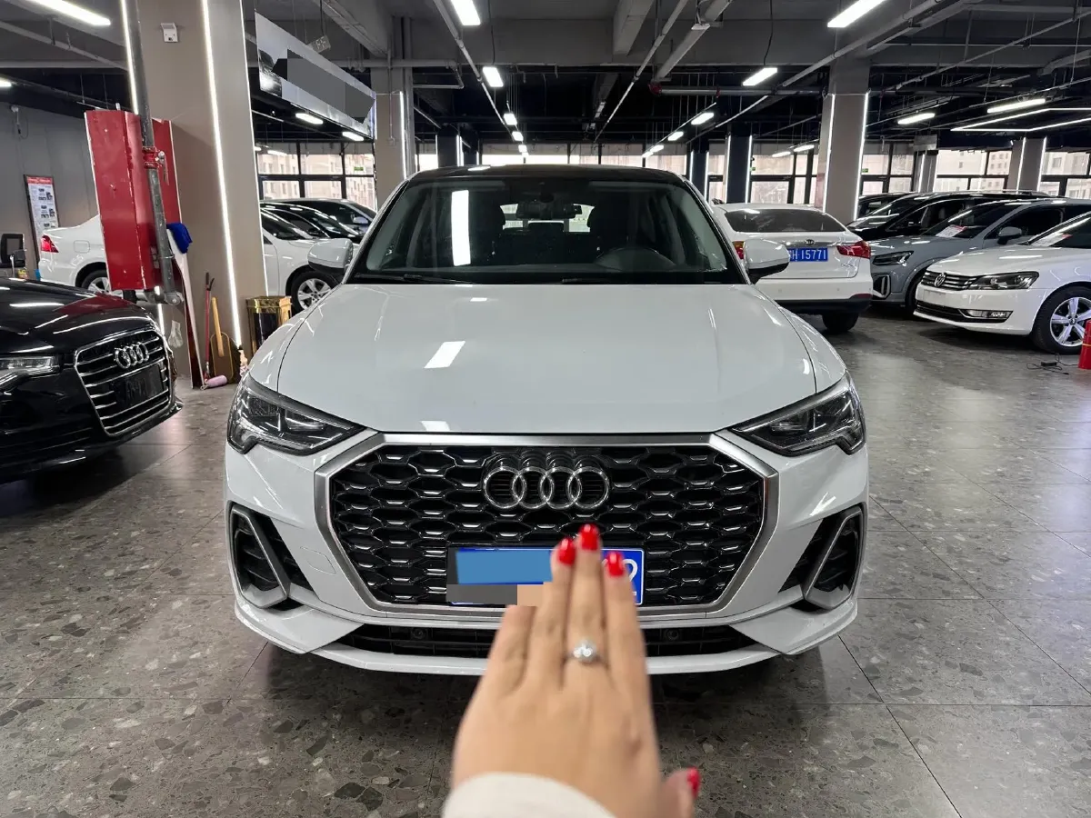 2021 Audi Q3 Sportback 2.0T 186HP L4 7DCT,autocango,china used car exporter,china ev exporter,chinese used car exporter,chinese used ev exporter