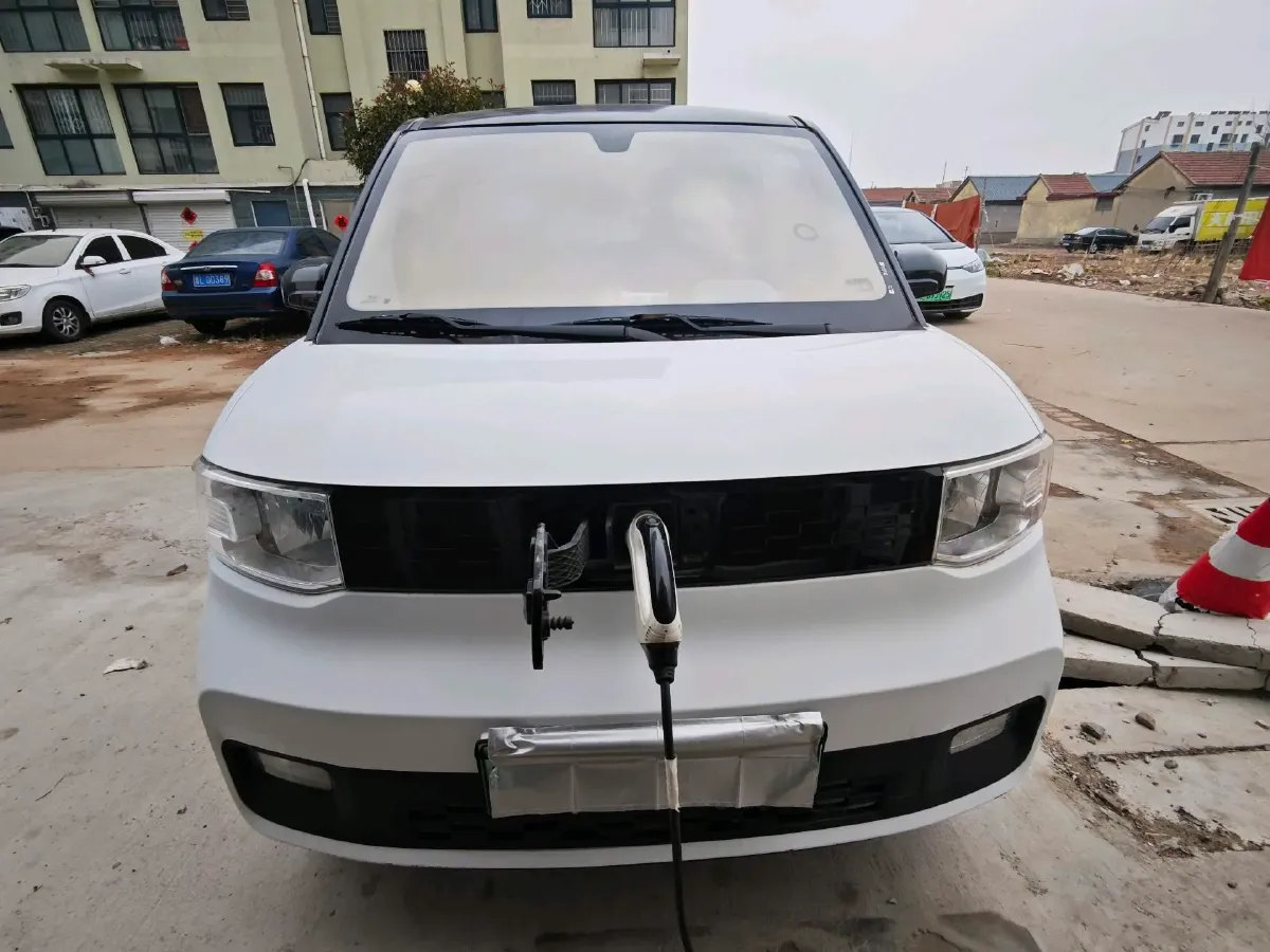 2021 WuLing HongGuang MINI EV BEV 9KWH,autocango,china used car exporter,china ev exporter,chinese used car exporter,chinese used ev exporter
