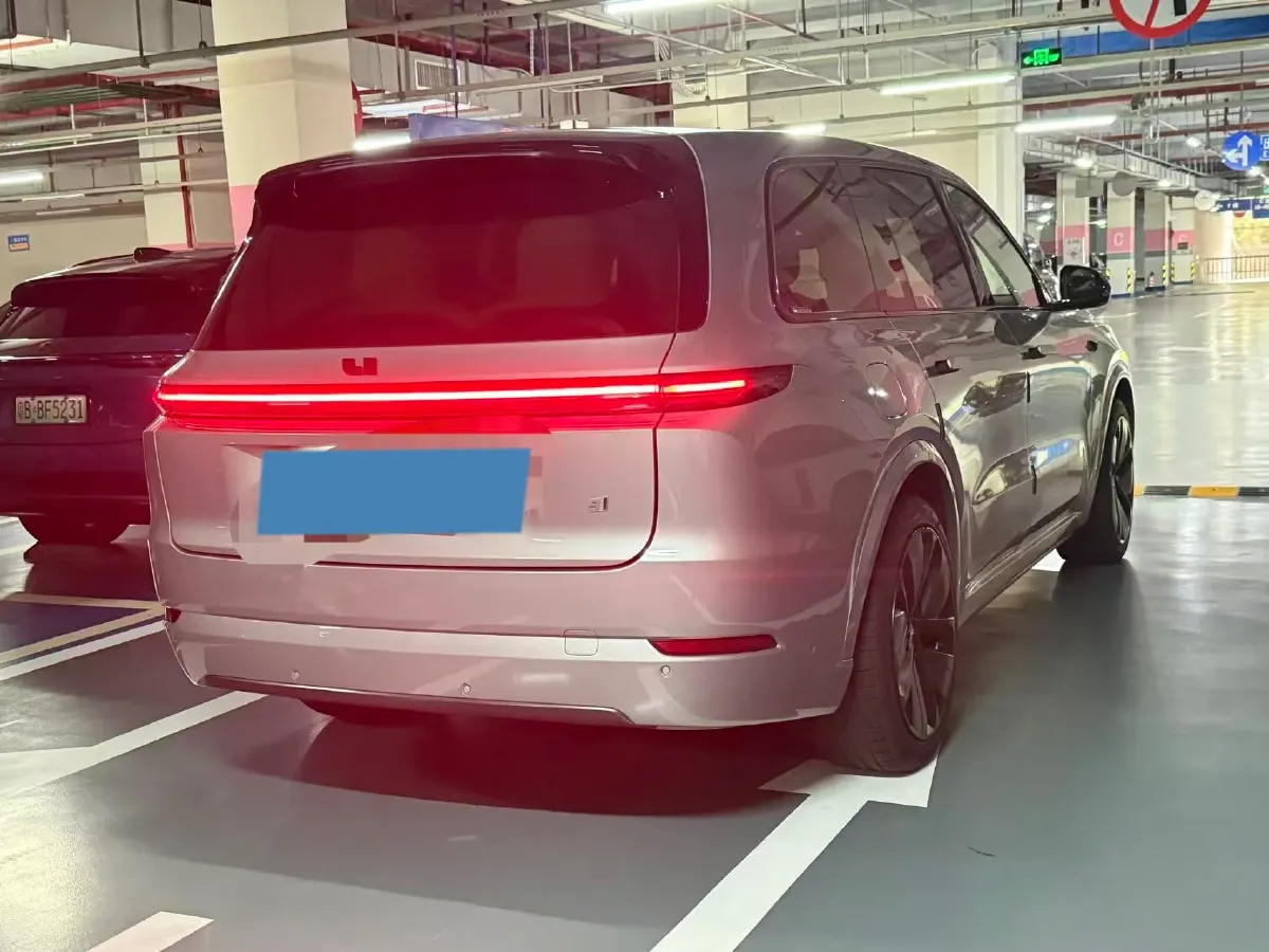 2022 Li L9 Range Extended 154HP REEV 42.6KWH,autocango,china used car exporter,china ev exporter,chinese used car exporter,chinese used ev exporter
