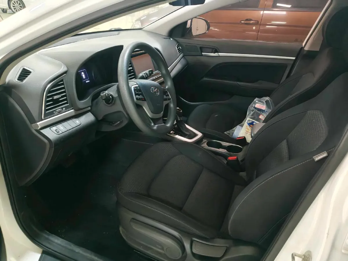 2016 Hyundai Elantra 1.6L 130HP L4 6AT,autocango,china used car exporter,china ev exporter,chinese used car exporter,chinese used ev exporter