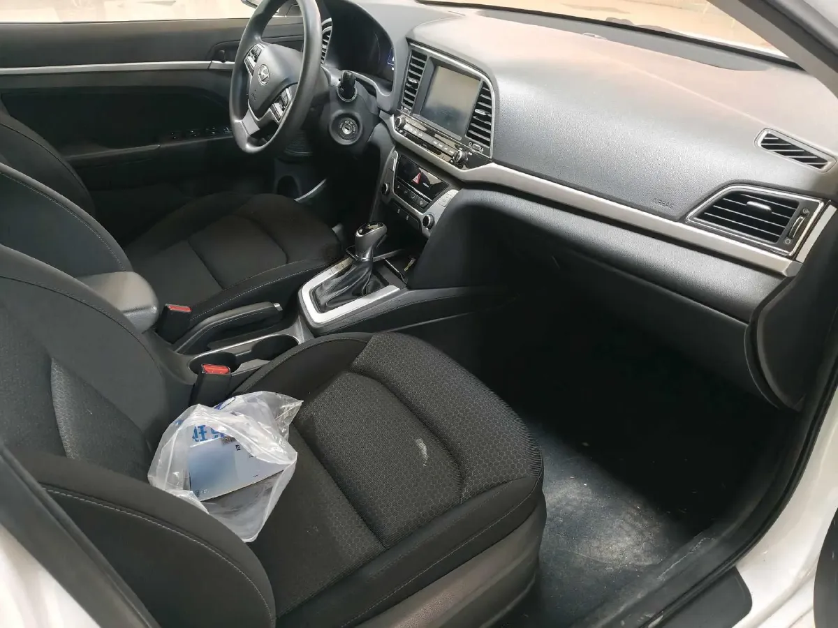 2016 Hyundai Elantra 1.6L 130HP L4 6AT,autocango,china used car exporter,china ev exporter,chinese used car exporter,chinese used ev exporter