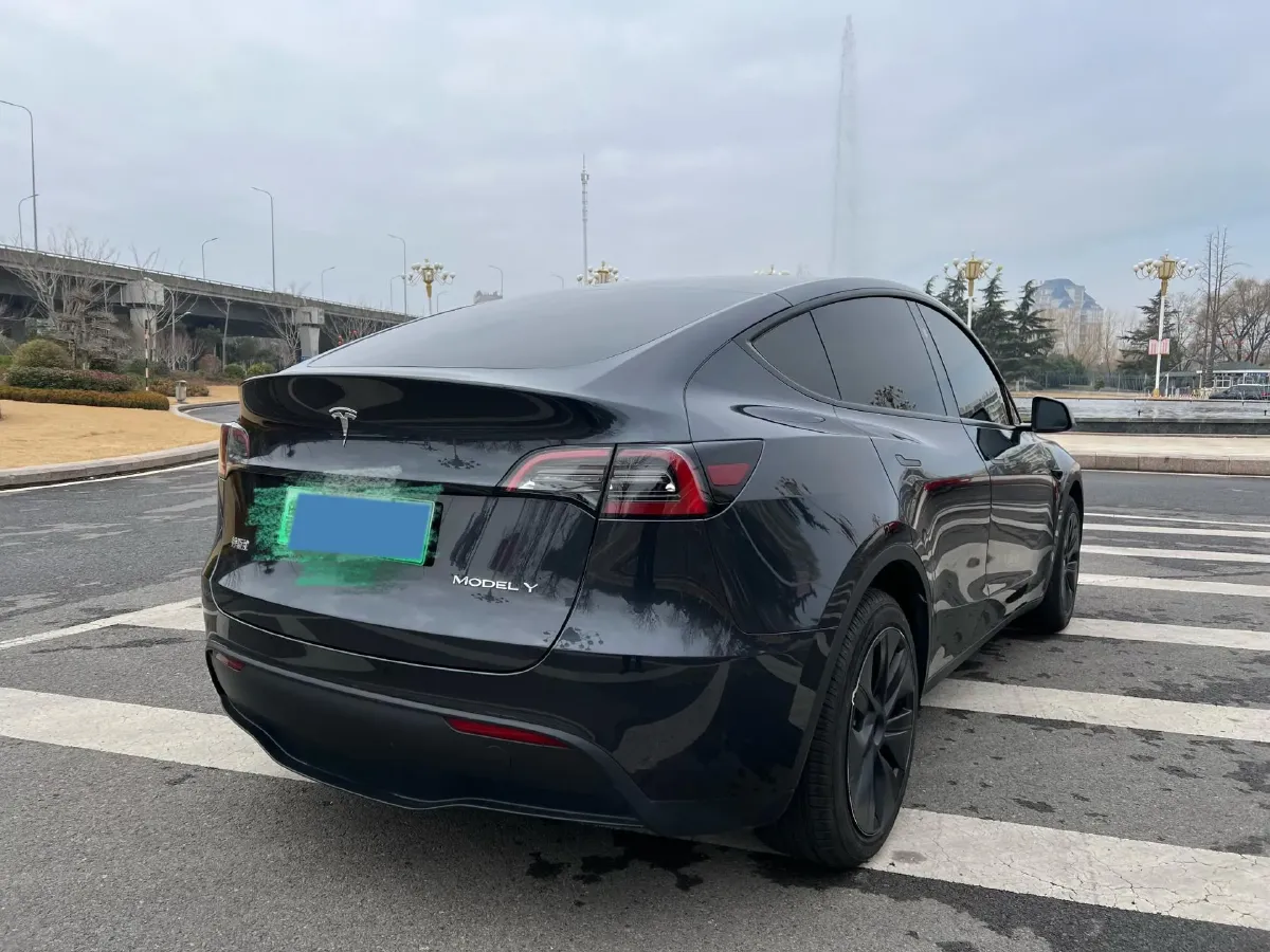 2024 Tesla Model Y BEV 78.4KWH,autocango,china used car exporter,china ev exporter,chinese used car exporter,chinese used ev exporter
