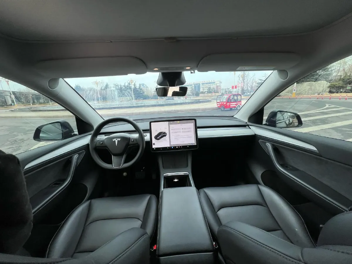 2024 Tesla Model Y BEV 78.4KWH,autocango,china used car exporter,china ev exporter,chinese used car exporter,chinese used ev exporter