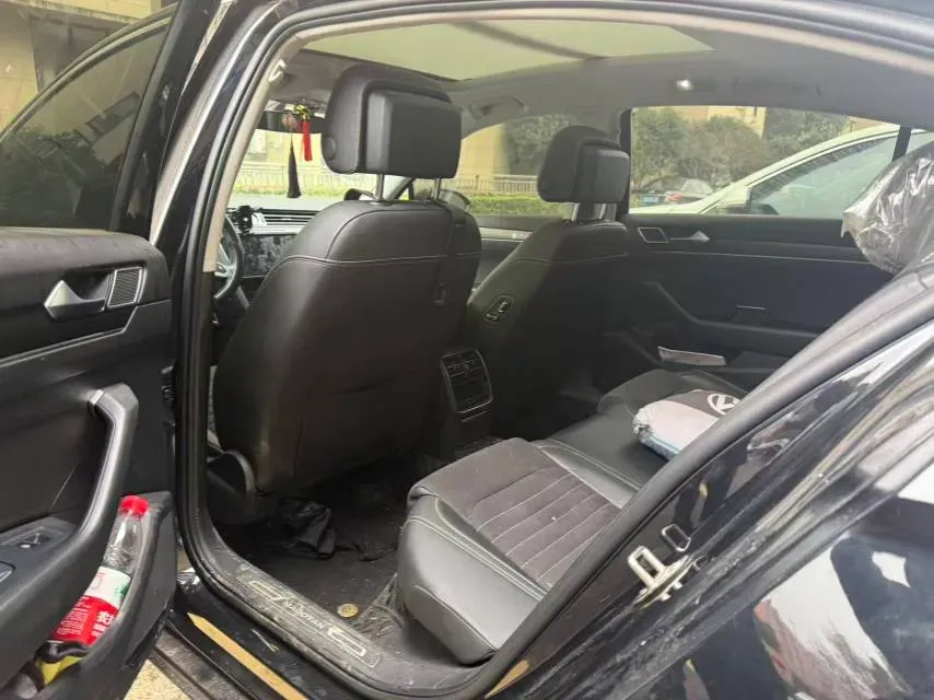 2020 Volkswagen Magotan 2.0T 186HP L4 7DCT,autocango,china used car exporter,china ev exporter,chinese used car exporter,chinese used ev exporter